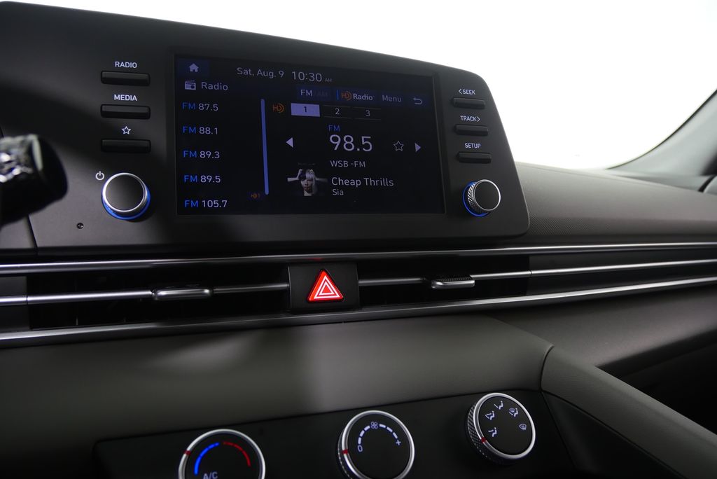Thumbnail: 2024 Hyundai Elantra - 25