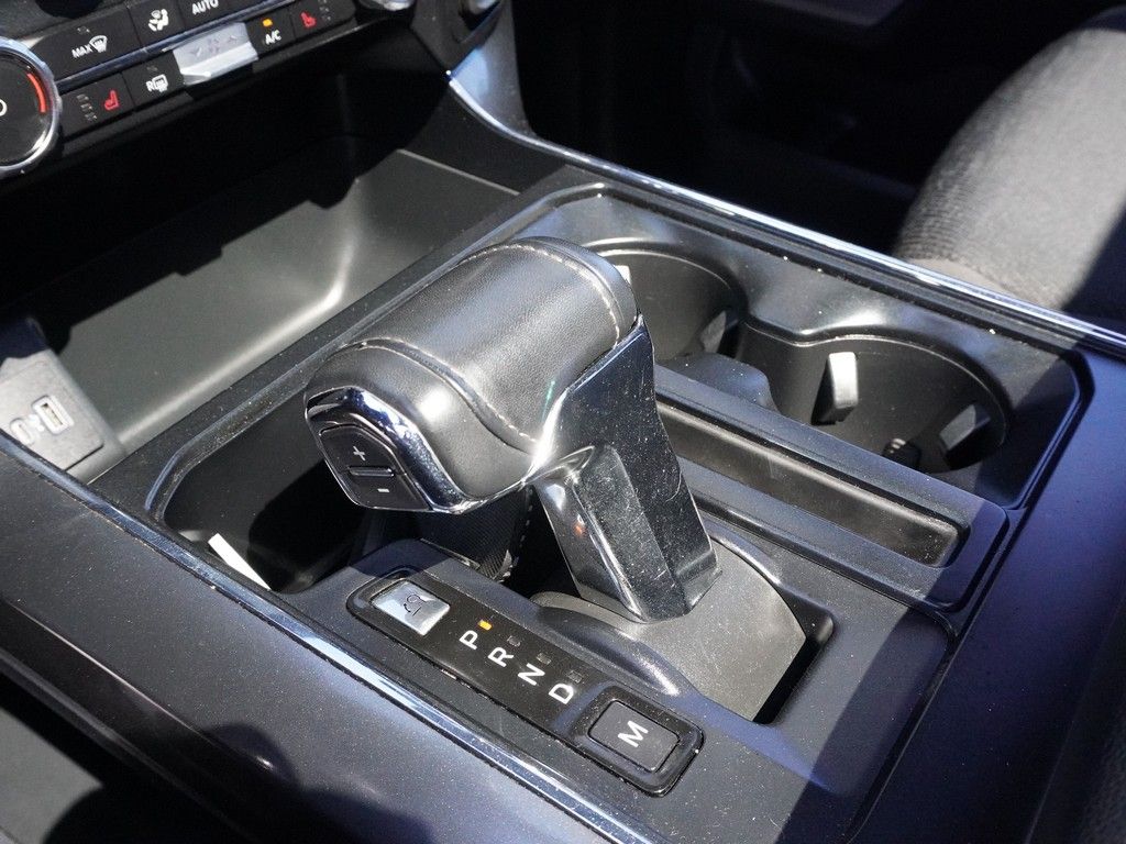 Used 2023 Black Ford XLT image 48