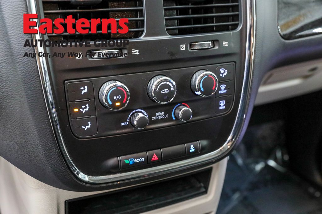 Used 2019 Gray Dodge SE image 20