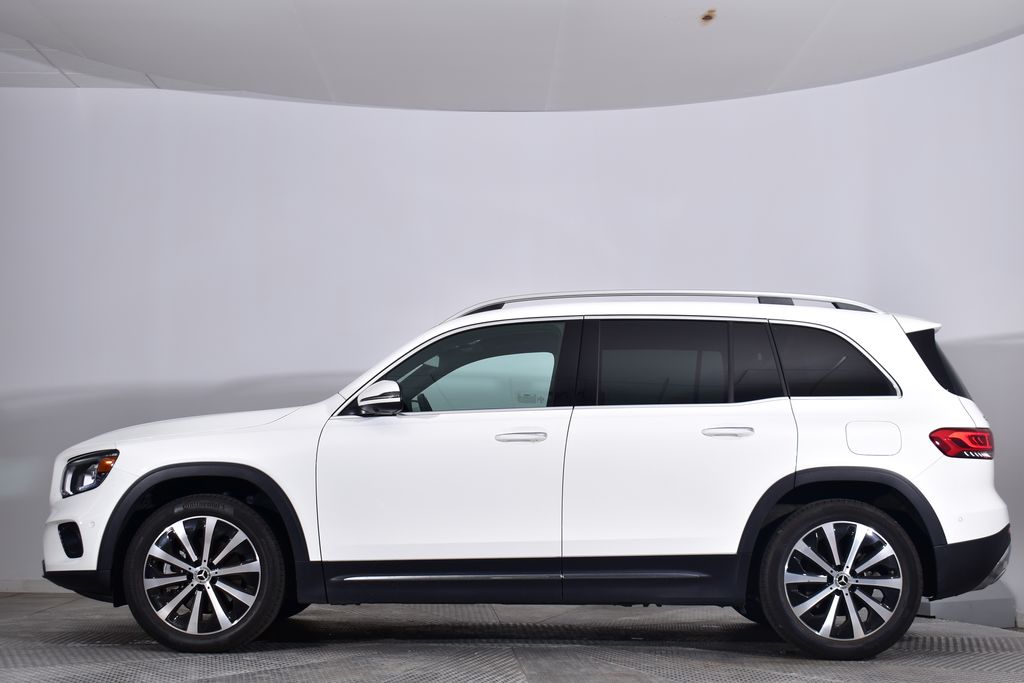 Thumbnail: 2022 Mercedes-Benz GLB - 2