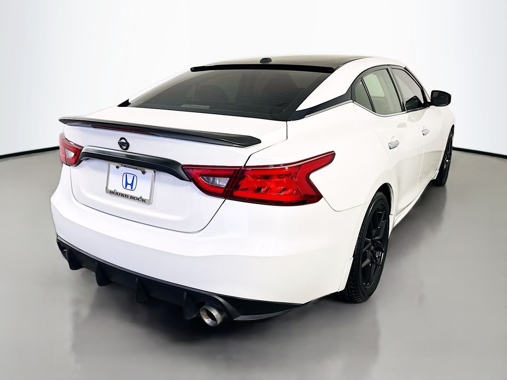 Thumbnail: 2017 Nissan Maxima - 5