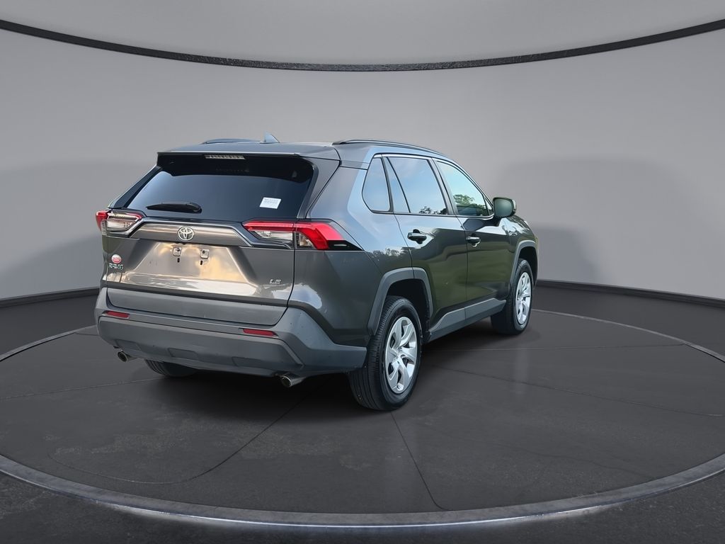 Thumbnail: 2021 Toyota RAV4 - 8