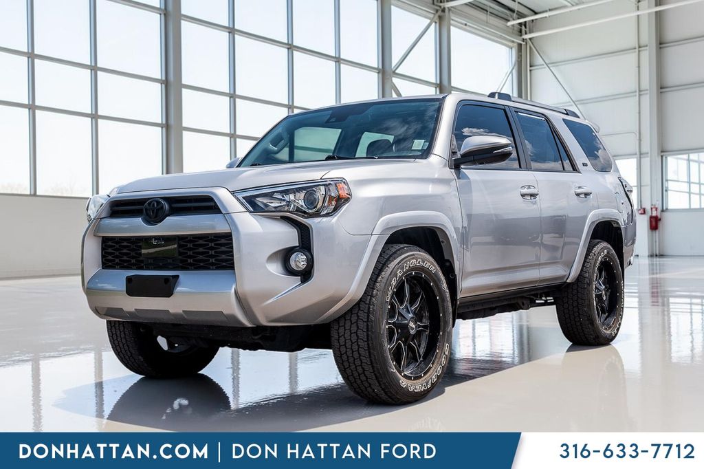 Classic Silver Metallic 2020 Toyota 4Runner SUV / Crossover Four-Wheel Drive 5-Speed Automatic Overdrive