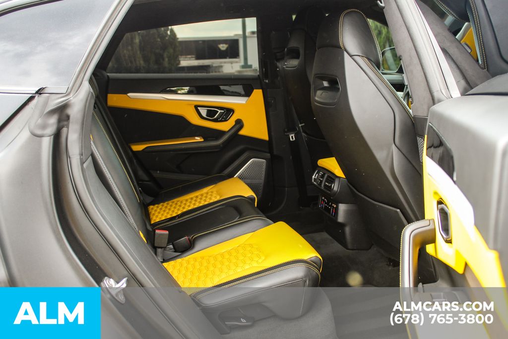 Used 2020 Blue Lamborghini Base image 19