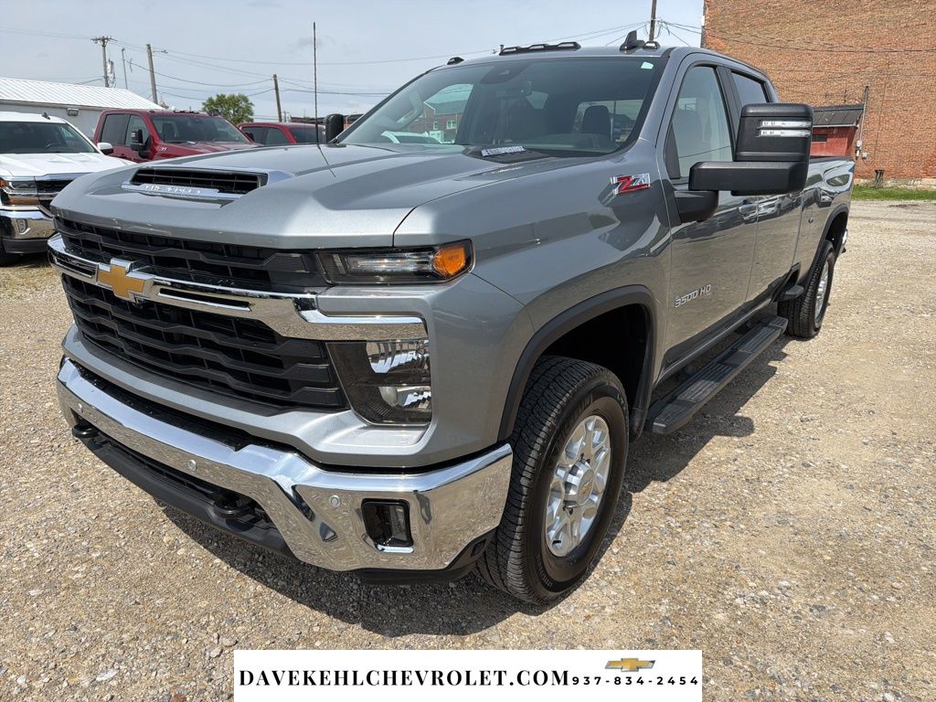 Chevrolet Silverado 3500HD LT Crew Cab 4WD
