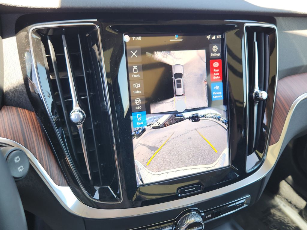 2026 Volvo V60 Cross Country Plus - Photo 9