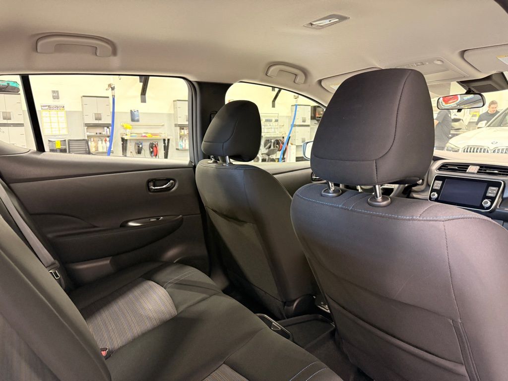 Thumbnail: 2022 Nissan Leaf - 26