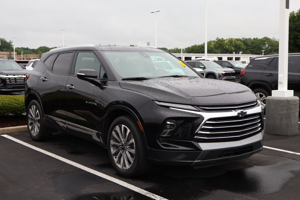 Thumbnail: 2023 Chevrolet Blazer - 3