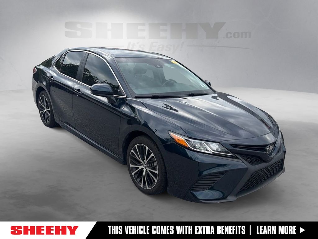 Teal (Aqua) 2018 Toyota Camry Sedan Front-Wheel Drive 8-Speed Automatic