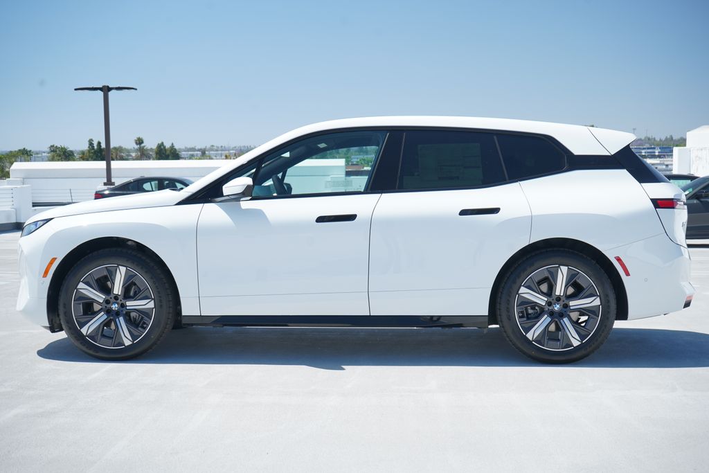 Thumbnail: 2026 BMW iX - 4