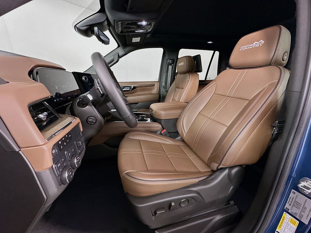 Thumbnail: 2025 Chevrolet Tahoe - 21