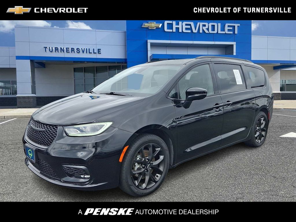 Thumbnail: 2025 Chrysler Pacifica - 1