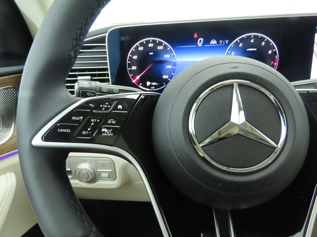 Thumbnail: 2025 Mercedes-Benz GLE - 12