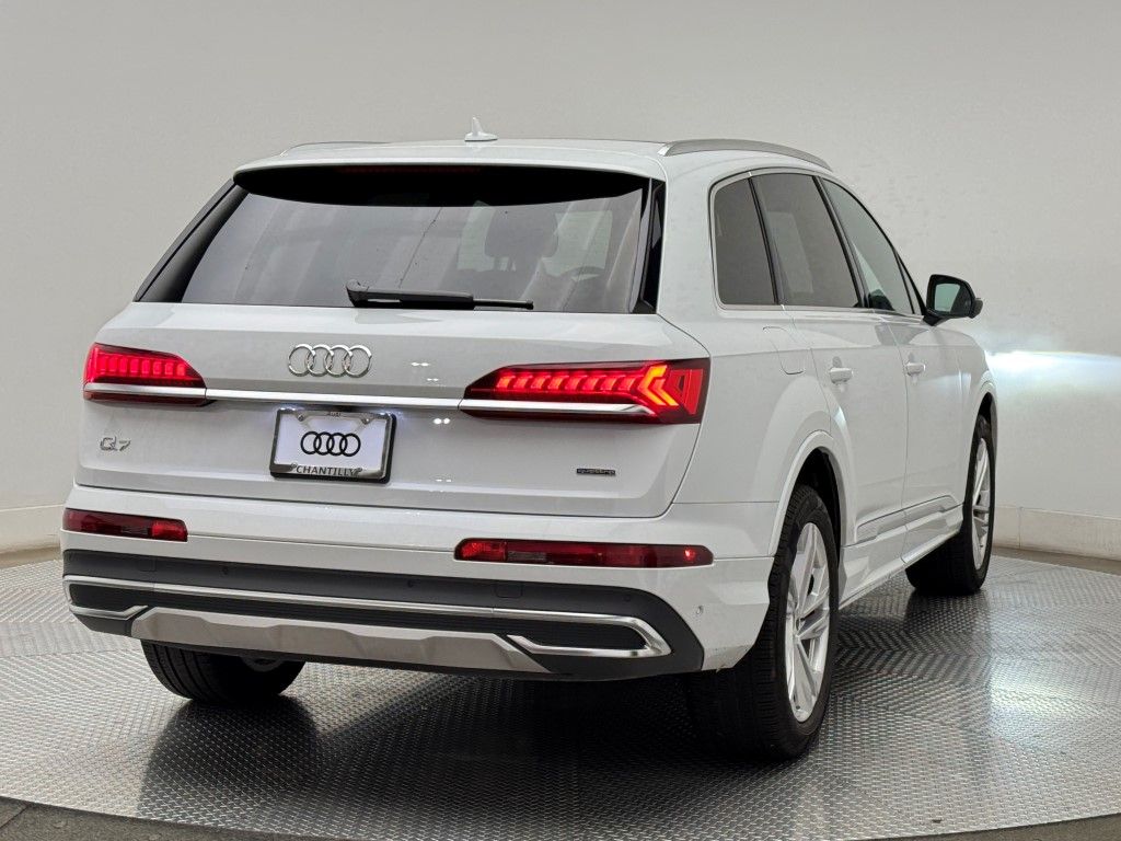 2023 Audi Q7 Premium 9