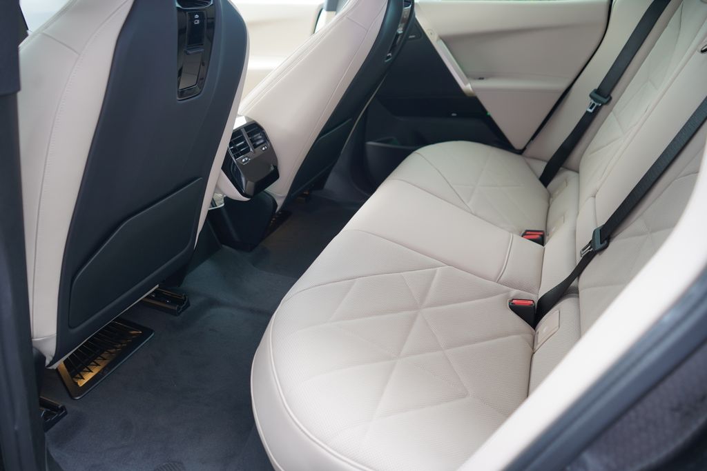 Thumbnail: 2026 BMW iX - 18