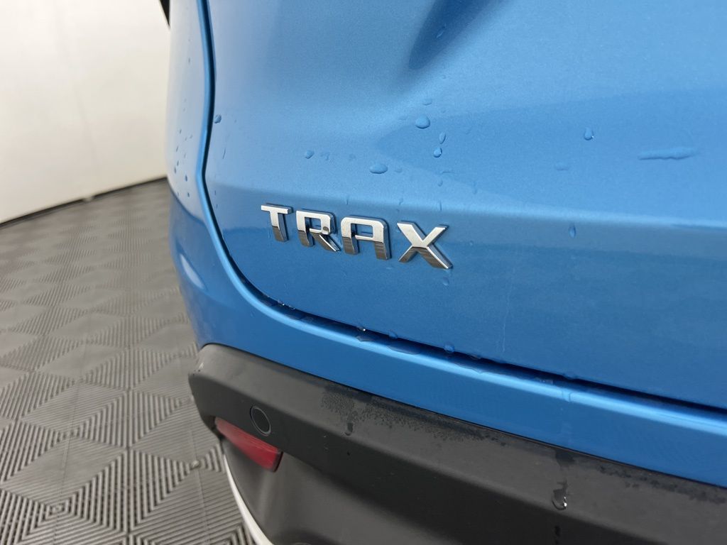 Thumbnail: 2026 Chevrolet Trax - 3