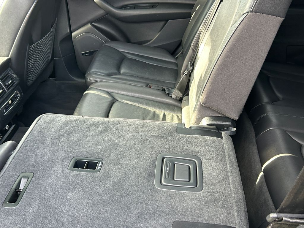 Thumbnail: 2018 Audi Q7 - 32