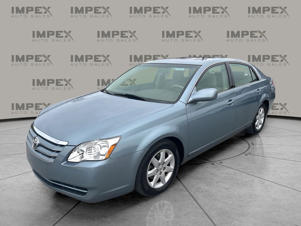 2007 Toyota Avalon XL's photo