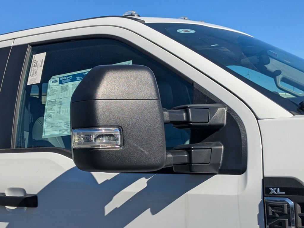 2025 Ford F-450 Chassis XL