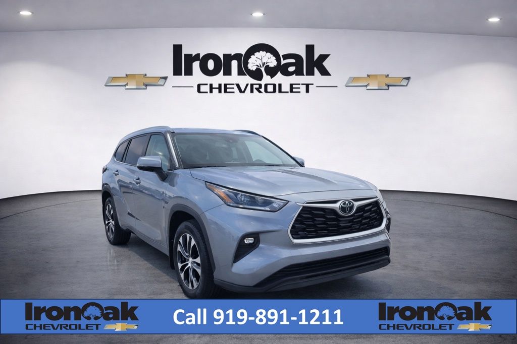 2021 Toyota Highlander XLE AWD