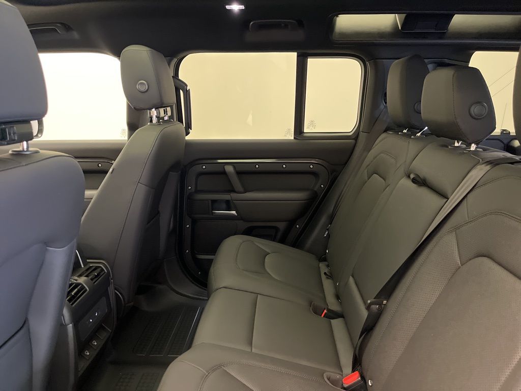 Thumbnail: 2025 Land Rover Defender - 23
