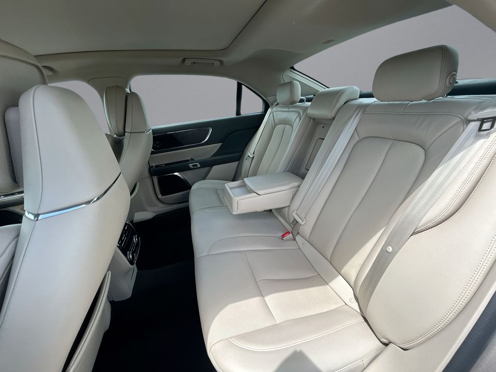 Thumbnail: 2020 Lincoln Continental - 12