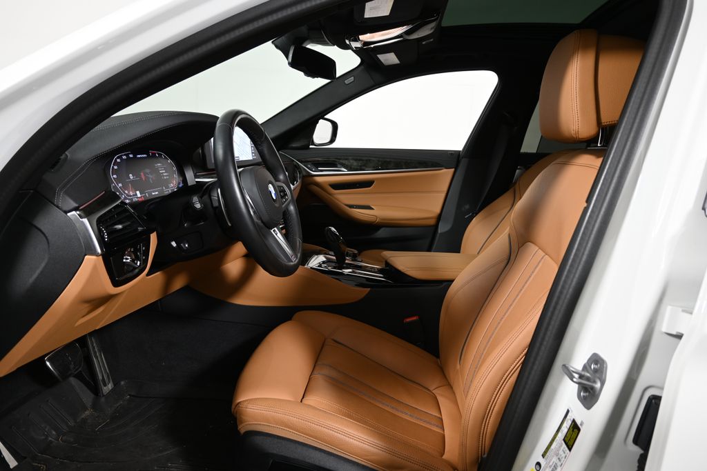 Thumbnail: 2023 BMW 5 Series - 3