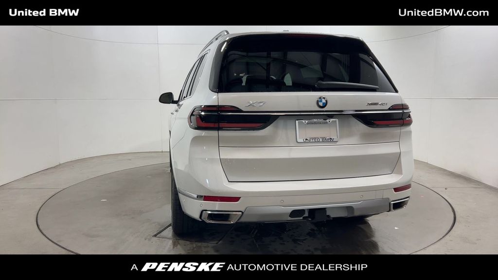 Thumbnail: 2026 BMW X7 - 7
