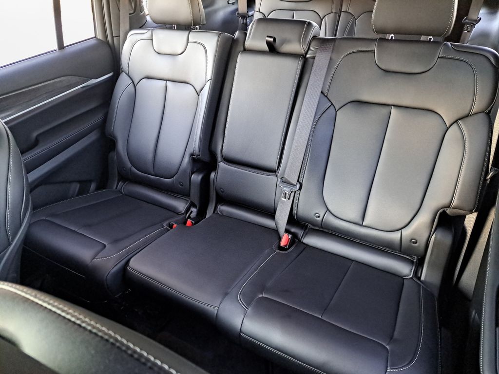 New Car 2025 Jeep Grand Cherokee L  Limited For Sale Under $40,000 In Austin, Texas