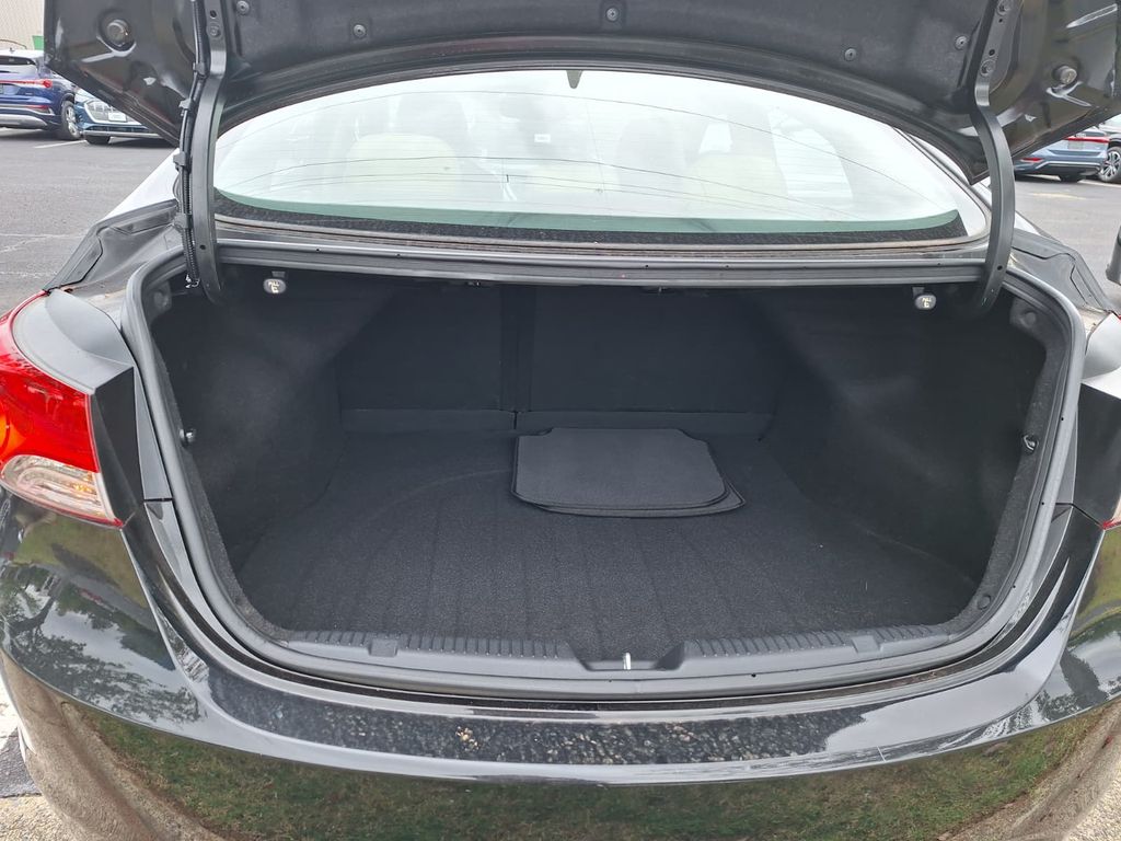 Thumbnail: 2013 Hyundai Elantra - 7