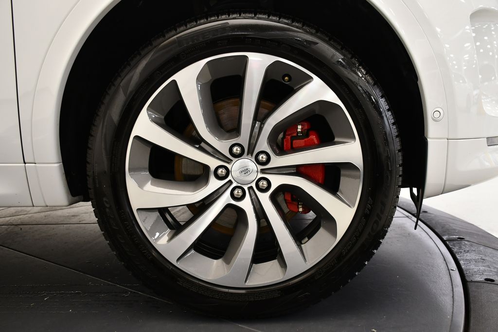 Thumbnail: 2025 Land Rover Discovery Sport - 14