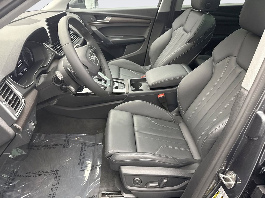 Thumbnail: 2024 Audi Q5 - 11