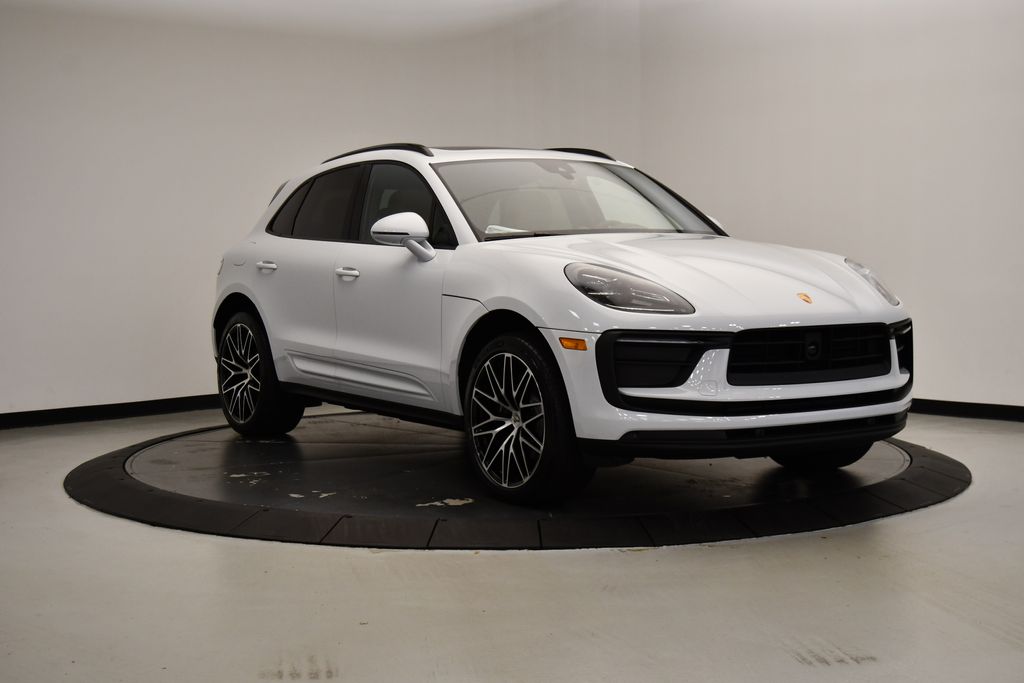 2024 Porsche Macan T 7