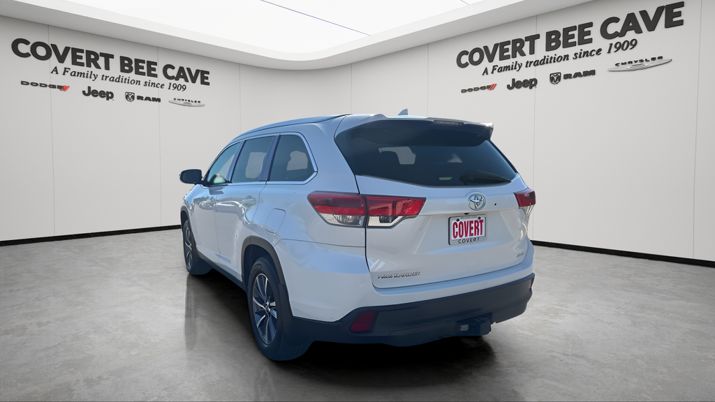 Used Car 2019 Toyota Highlander  Xle For Sale Under $25,000 In Austin, Texas