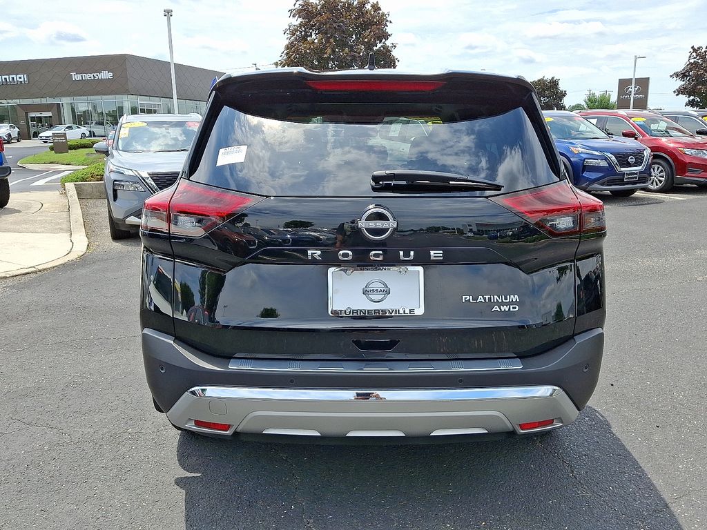 Thumbnail: 2022 Nissan Rogue - 5