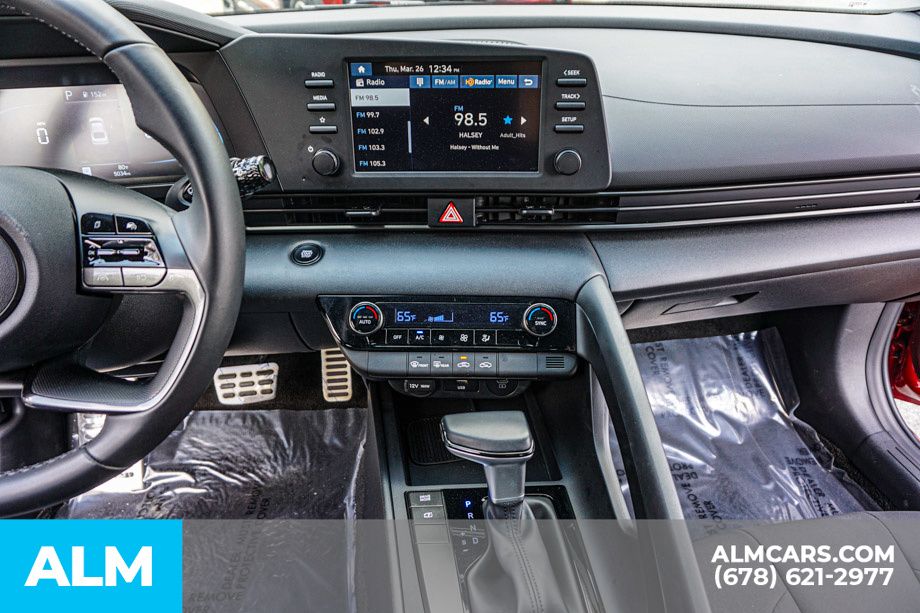 2025 Hyundai Elantra SEL - Photo 38