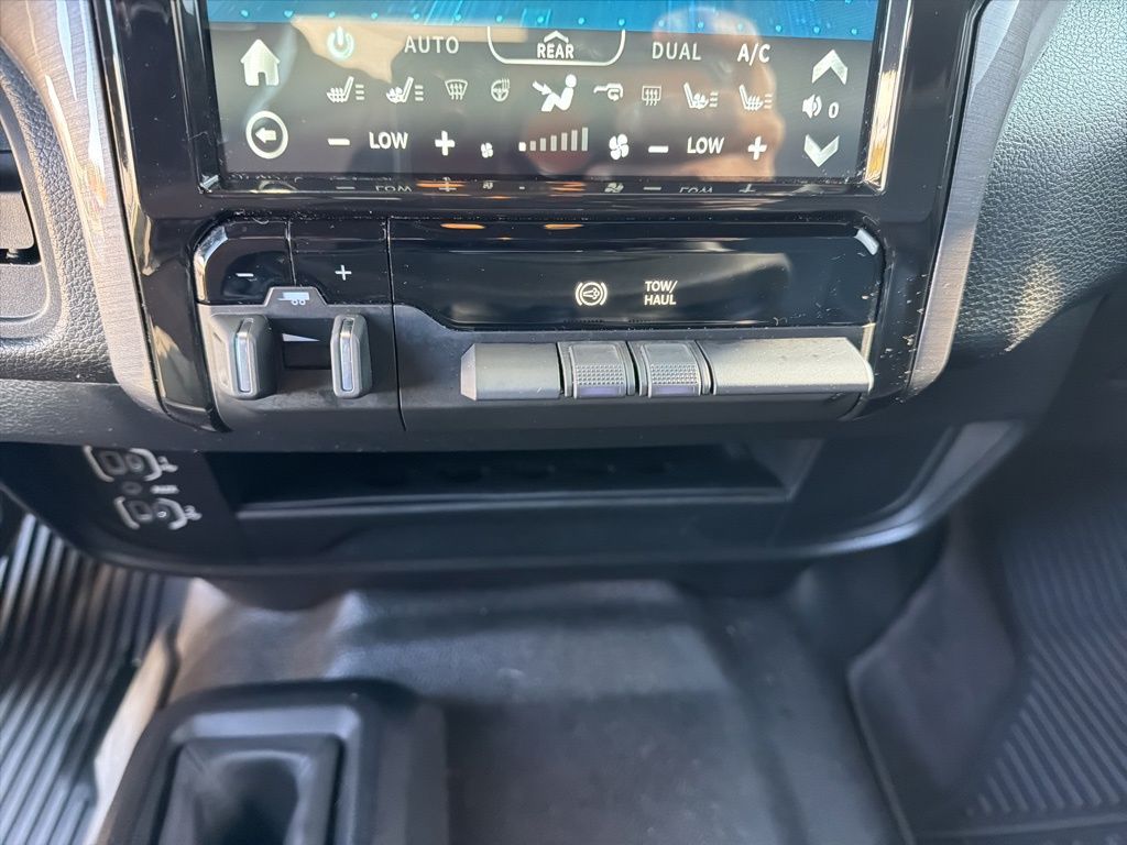 2021 Ram 2500 Tradesman Crew Cab 4x4 6'4" Box