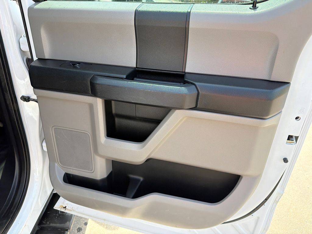 Used 2017 White Ford XL image 16