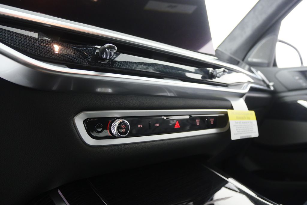 Thumbnail: 2026 BMW X7 - 23