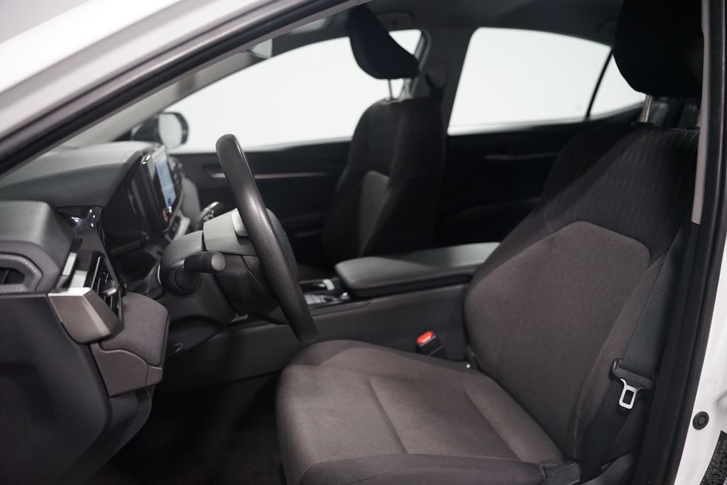 Thumbnail: 2025 Toyota Camry - 7