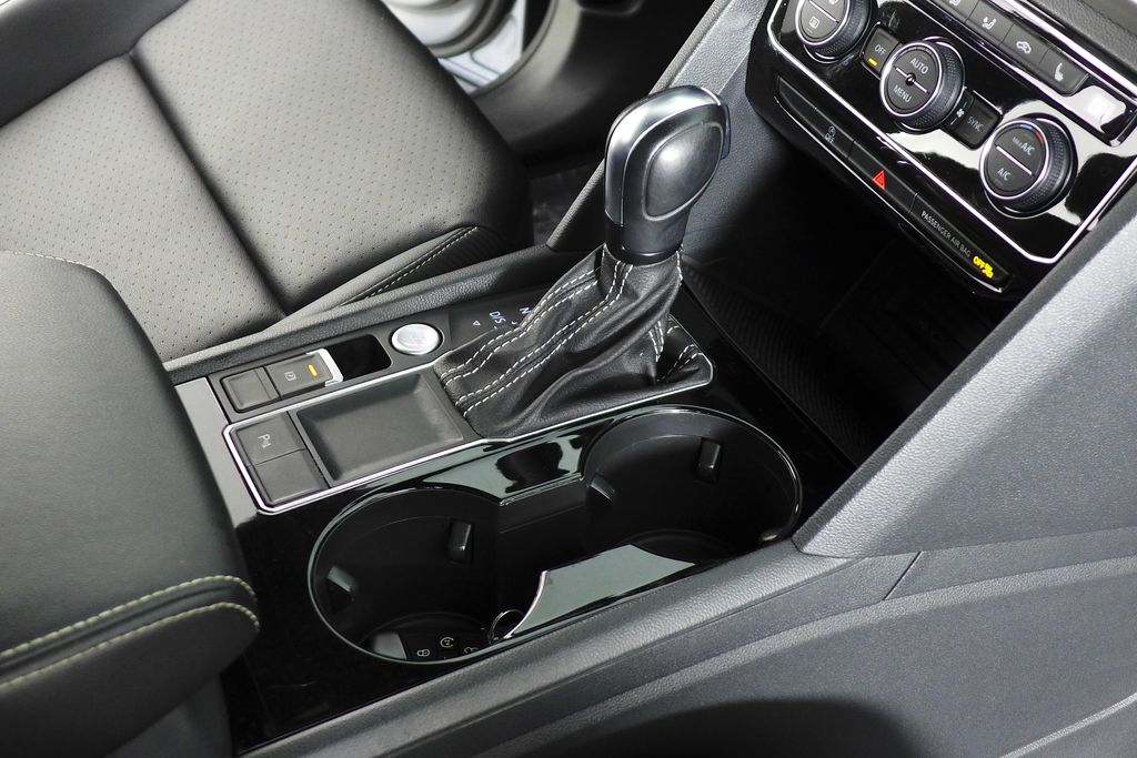 Thumbnail: 2023 Volkswagen Atlas - 15