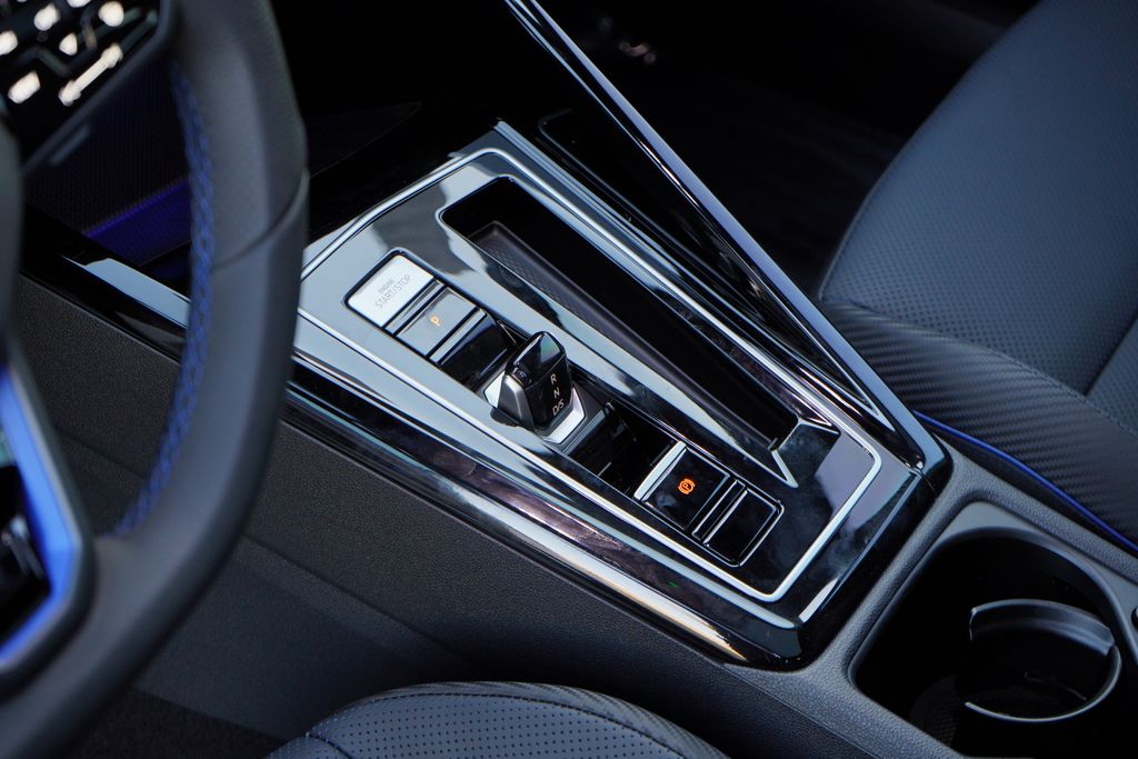 2024 Volkswagen Golf R 11