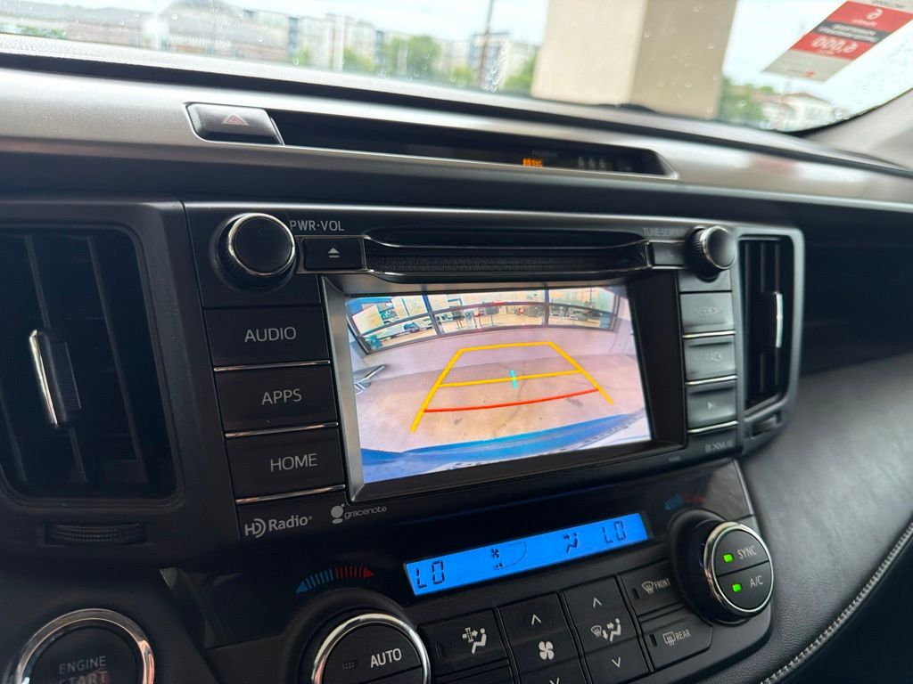 Thumbnail: 2018 Toyota RAV4 - 29