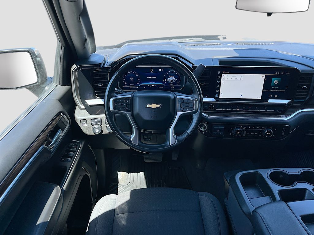 Used 2022 Gray Chevrolet LT image 21