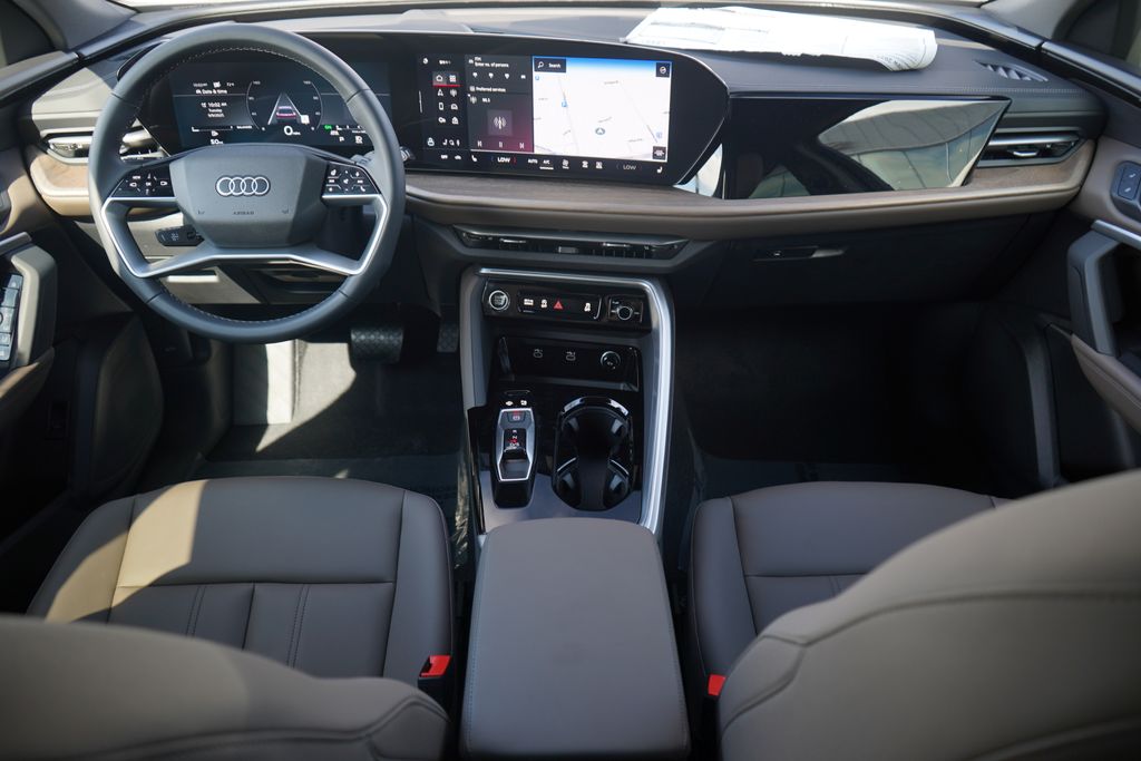 Thumbnail: 2025 Audi Q5 - 8