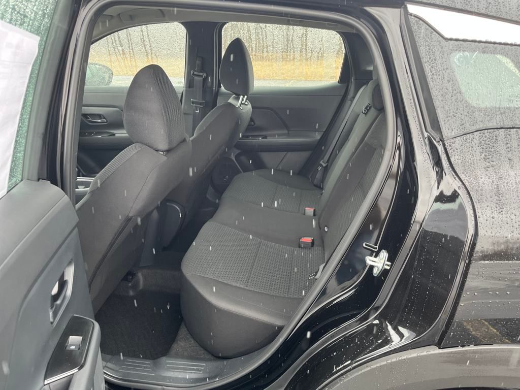 2025 Nissan Kicks S photo