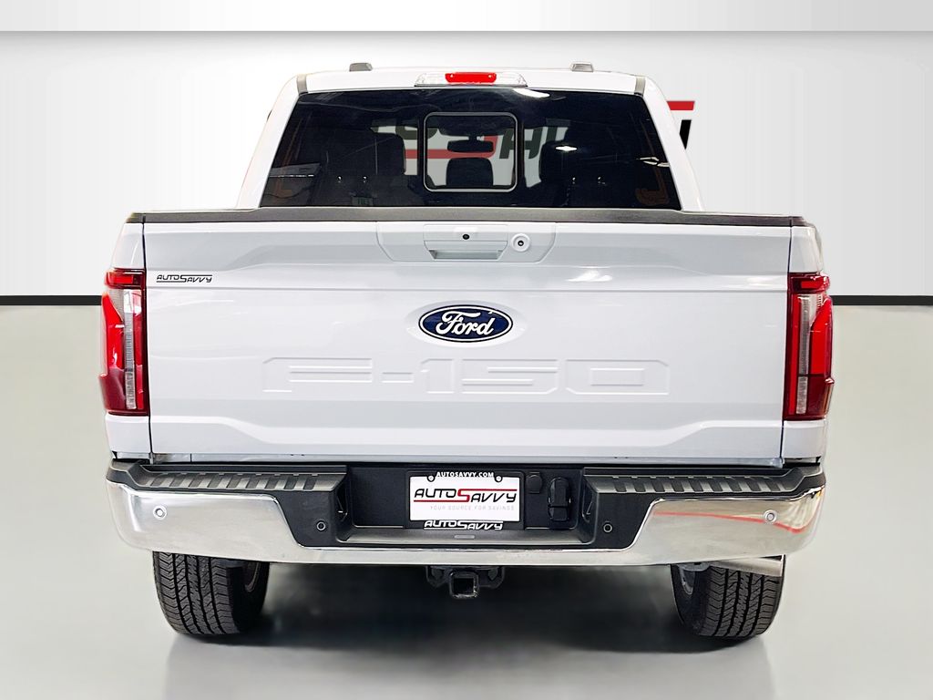 Used 2025 White Metallic Ford Lariat image 6
