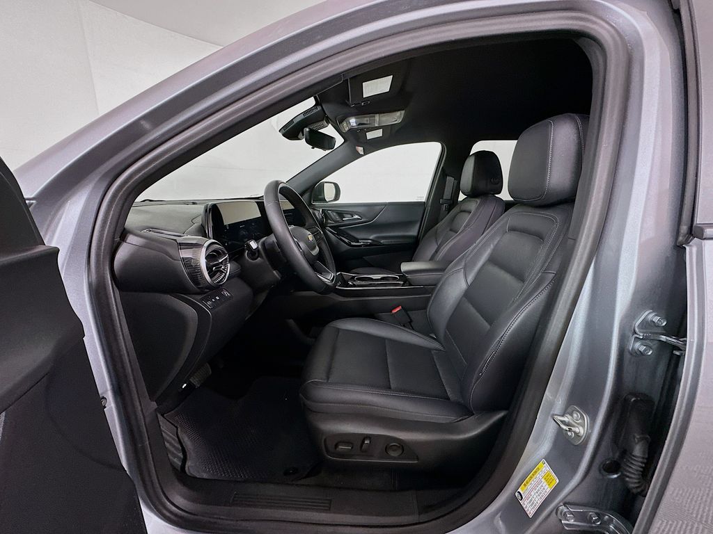 Thumbnail: 2025 Chevrolet Equinox - 22