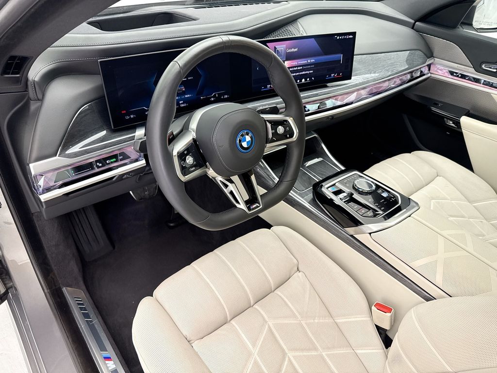 Thumbnail: 2025 BMW i7 - 9