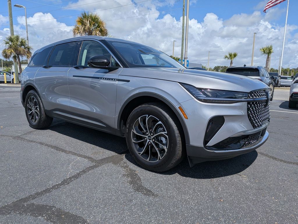 View vehicle photo 2